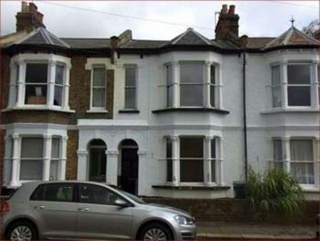 Image of 2 bedroom Property for sale in Thornton Road Barnet EN5 at Thornton Road  HIGH BARNET, EN5 4JE
