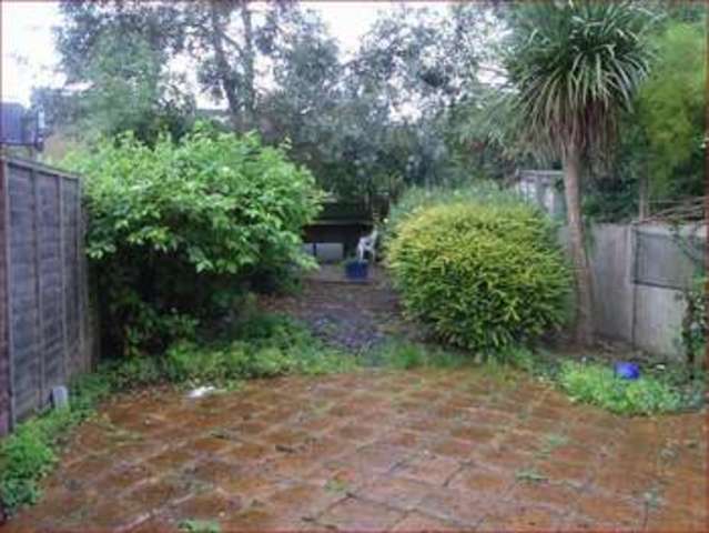  Image of 2 bedroom Property for sale in Thornton Road Barnet EN5 at Thornton Road  HIGH BARNET, EN5 4JE