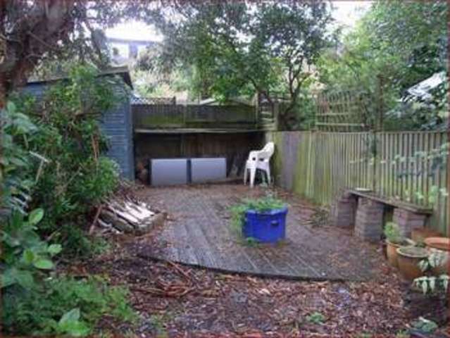  Image of 2 bedroom Property for sale in Thornton Road Barnet EN5 at Thornton Road  HIGH BARNET, EN5 4JE