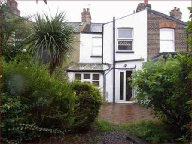 Image of 2 bedroom Property for sale in Thornton Road Barnet EN5 at Thornton Road  HIGH BARNET, EN5 4JE