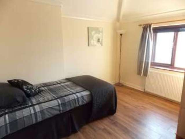  Image of 3 bedroom End of Terrace for sale in Thorpe Close Stapleford Nottingham NG9 at Thorpe Close  Stapleford, NG9 8FB