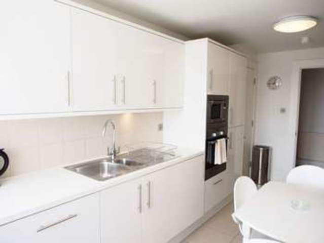  Image of 3 bedroom Flat to rent in Kensington High Street London W8 at Kensington High Street  London, W8 6EL