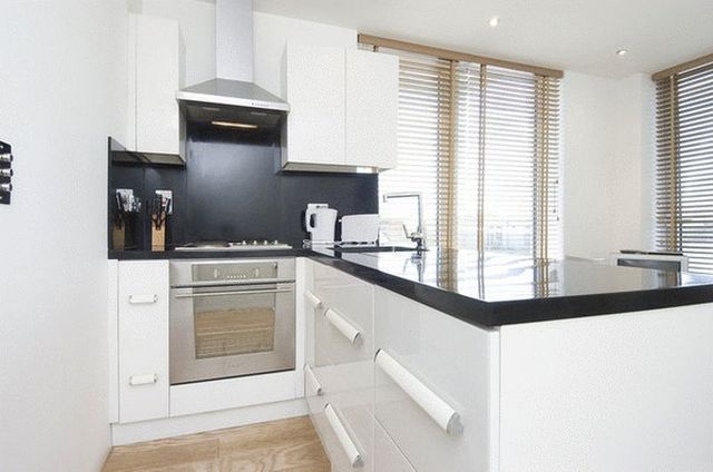  Image of Flat to rent in Tanner Street London SE1 at Tower Bridge Road  London, SE1 3LF