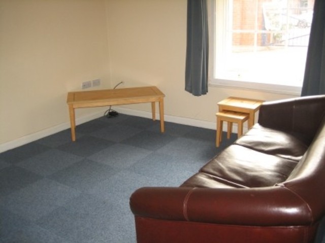  Image of 6 bedroom Terraced house to rent in Queens Road Loughborough LE11 at Loughborough Leicestershire, LE11 1GG
