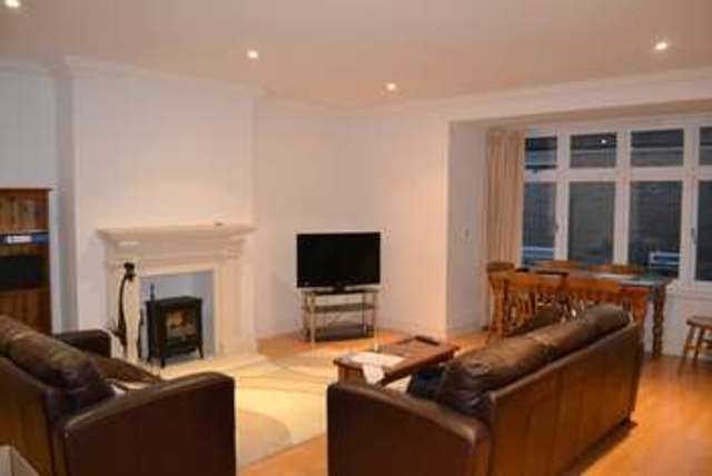  Image of 2 bedroom Apartment to rent in Falmouth Avenue Newmarket CB8 at Hyperion Court Falmouth Avenue Newmarket, CB8 0NA