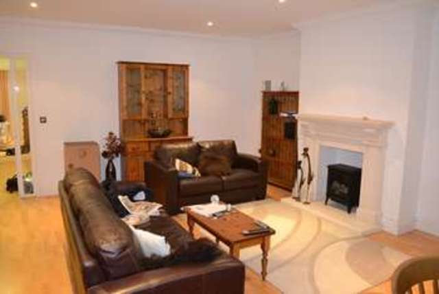 Image of 2 bedroom Apartment to rent in Falmouth Avenue Newmarket CB8 at Hyperion Court Falmouth Avenue Newmarket, CB8 0NA