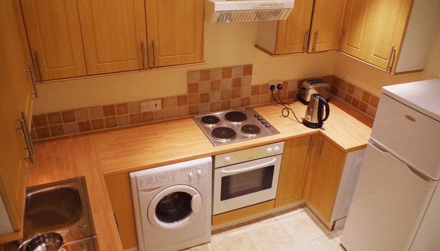  Image of 2 bedroom Flat to rent in Park Road London NW8 at Park Road  London, NW8 7HY