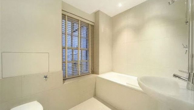  Image of 2 bedroom Flat to rent in Fulham Road London SW3 at Fulham Road  London, SW3 6SH