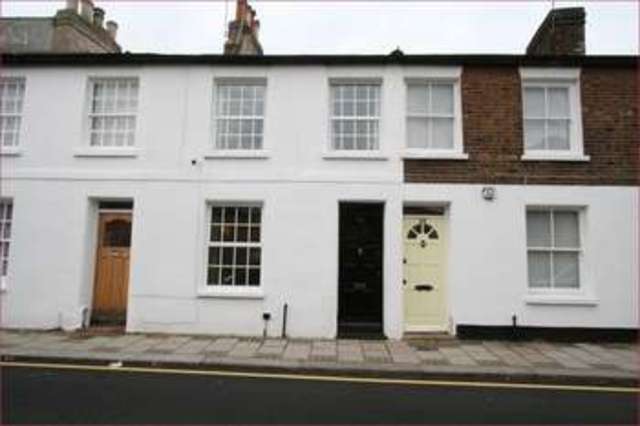  Image of 2 bedroom Cottage for sale in Union Street High Barnet Barnet EN5 at Union Street  High Barnet, EN5 4HZ