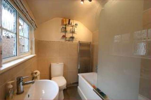  Image of 2 bedroom Cottage for sale in Union Street High Barnet Barnet EN5 at Union Street  High Barnet, EN5 4HZ