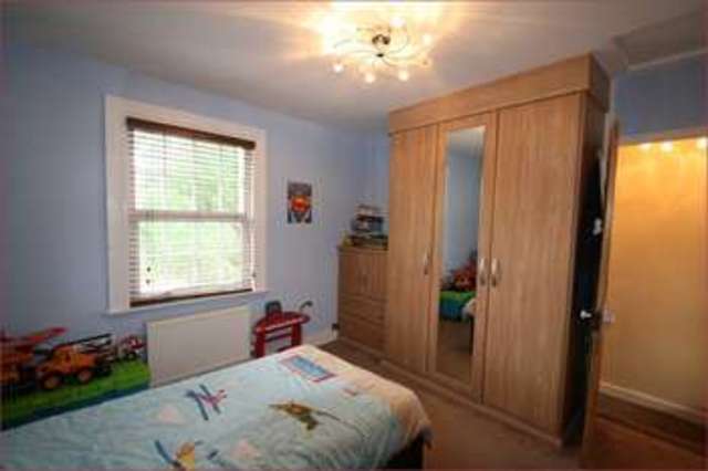  Image of 2 bedroom Cottage for sale in Union Street High Barnet Barnet EN5 at Union Street  High Barnet, EN5 4HZ
