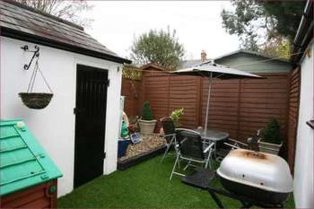  Image of 2 bedroom Cottage for sale in Union Street High Barnet Barnet EN5 at Union Street  High Barnet, EN5 4HZ