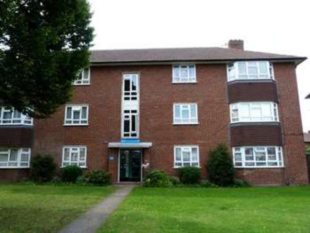  Image of 3 bedroom Flat for sale in Upper Elmers End Road Beckenham BR3 at Beckenham  Eden Park, BR3 3EQ