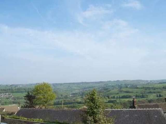  Image of 4 bedroom Detached house for sale in Upper Martin Green Greetland Halifax HX4 at Upper Martin Green  Halifax, HX4 8JH