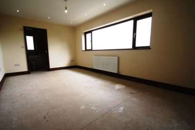  Image of 4 bedroom Detached house for sale in Upper Martin Green Greetland Halifax HX4 at Upper Martin Green  Halifax, HX4 8JH
