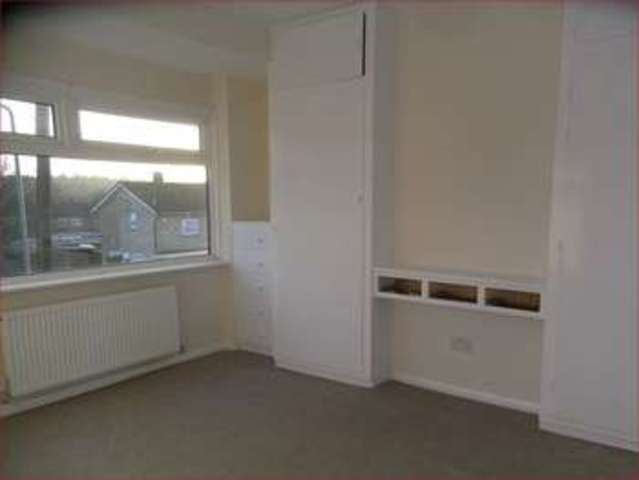  Image of 3 bedroom Semi-Detached house for sale in Valley View Barnet EN5 at Valley View  Barnet, EN5 2NY