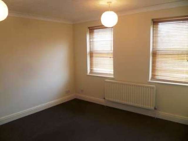  Image of 1 bedroom Town House to rent in Vicarage Drive Beckenham BR3 at Beckenham Kent Beckenham, BR3 1JW