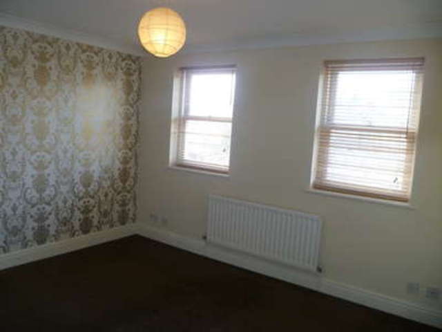  Image of 1 bedroom Town House to rent in Vicarage Drive Beckenham BR3 at Beckenham Kent Beckenham, BR3 1JW