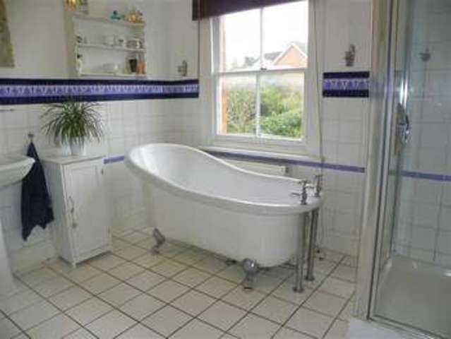  Image of 4 bedroom Semi-Detached house for sale in Victoria Road Wargrave Reading RG10 at Wargrave  Reading, RG10 8AE