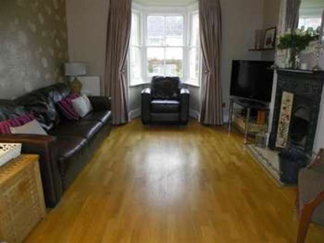  Image of 4 bedroom Semi-Detached house for sale in Victoria Road Wargrave Reading RG10 at Wargrave  Reading, RG10 8AE