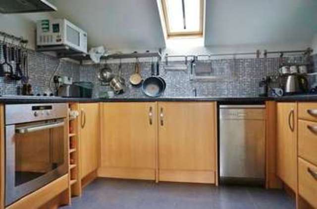  Image of 2 bedroom Flat for sale in Vintner Road Abingdon OX14 at Abingdon, OX14 3PF