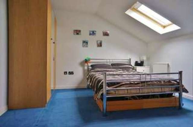  Image of 2 bedroom Flat for sale in Vintner Road Abingdon OX14 at Abingdon, OX14 3PF