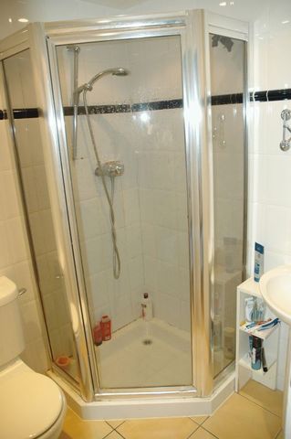  Image of 2 bedroom Flat for sale in Vyvyan Terrace Clifton Bristol BS8 at Clifton Clifton Bristol, BS8 3DF