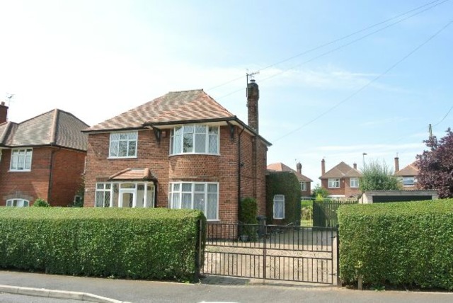  Image of 3 bedroom Detached house for sale in Wadsworth Road Stapleford Nottingham NG9 at Wadsworth Road  Stapleford, NG9 8AZ