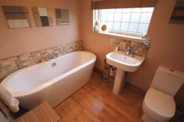  Image of 4 bedroom Detached house for sale in Walton Hill Castle Donington Derby DE74 at Castle Donington Castle Donington Derbyshire, DE74 2XG