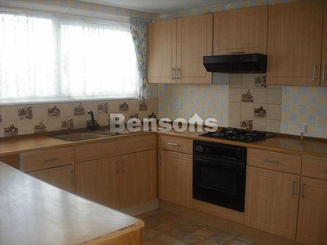  Image of 3 bedroom Terraced house to rent in Wantage Telford TF7 at Wantage Woodside Telford, TF7 5PB
