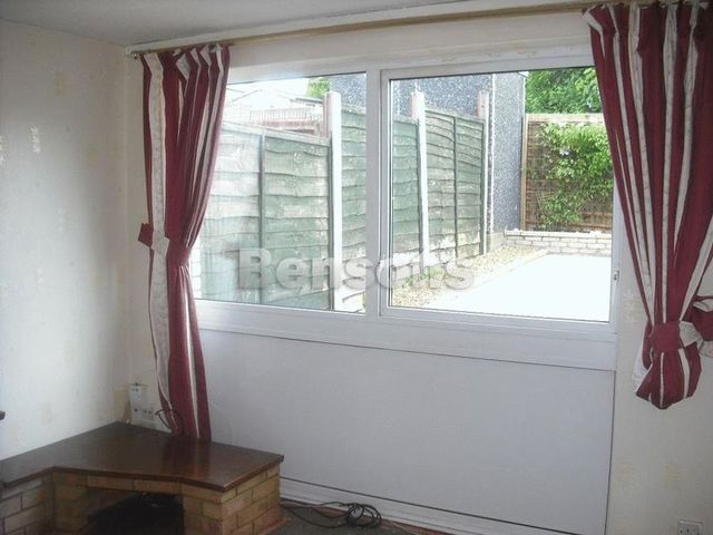  Image of 3 bedroom Terraced house to rent in Wantage Telford TF7 at Wantage Woodside Telford, TF7 5PB