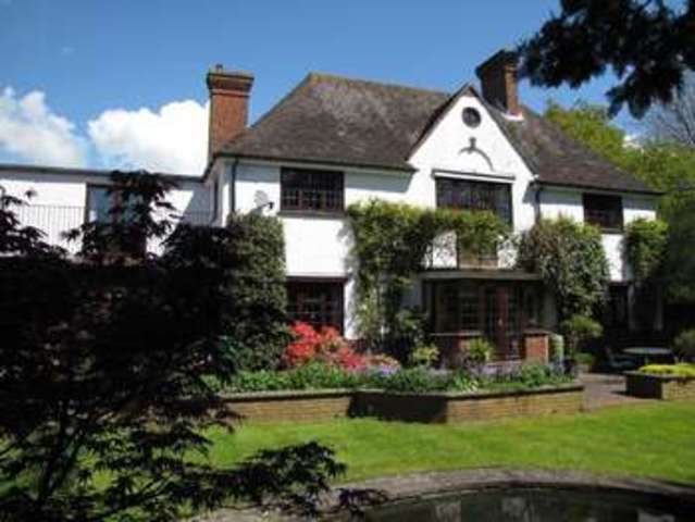  Image of 4 bedroom Detached house for sale in St. Georges Avenue Havant PO9 at Warblington Havant Hampshire, PO9 2RU