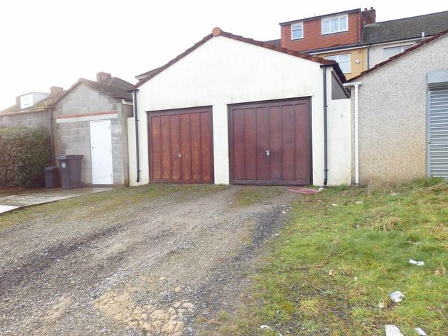  Image of 4 bedroom Terraced house for sale in Warrington Road Brislington Bristol BS4 at Warrington Road Brislington Bristol, BS4 5AQ