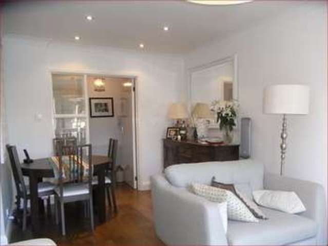  Image of 2 bedroom Property for sale in Warwick Road New Barnet Barnet EN5 at Warwick Road  NEW BARNET, EN5 5ET