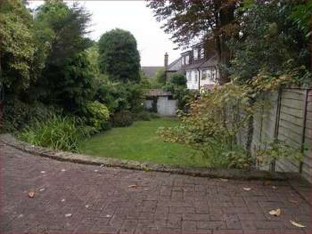  Image of 3 bedroom Semi-Detached house for sale in Warwick Road New Barnet Barnet EN5 at Warwick Road  New Barnet, EN5 5EH