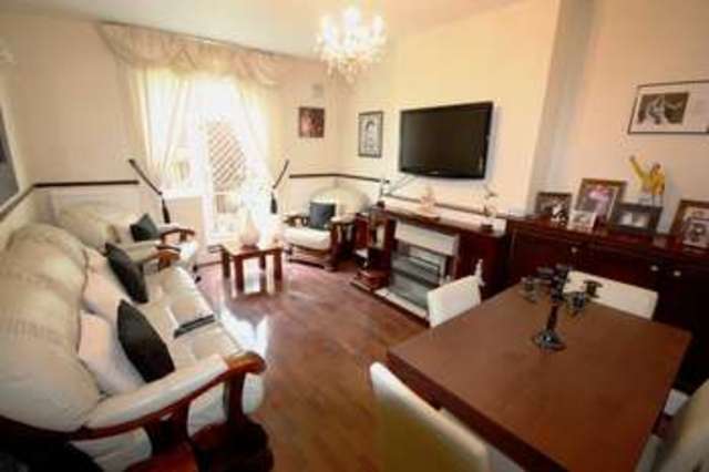  Image of 2 bedroom Flat for sale in Beckenham Hill Road London SE6 at Beckenham Hill Road London Bellingham, SE6 3PN