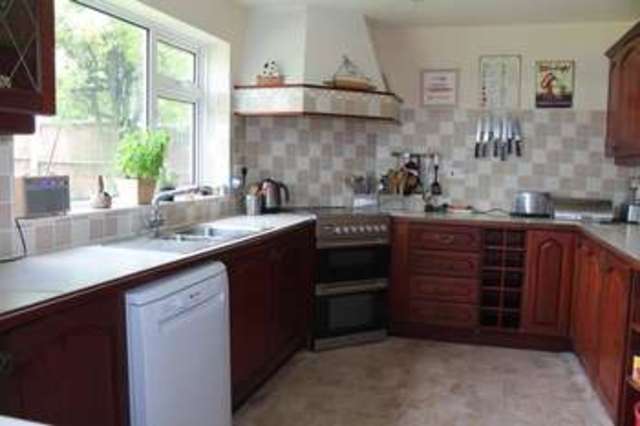  Image of 4 bedroom Detached house for sale in Wallis Road Waterlooville PO7 at Waterlooville Hampshire, PO7 7RX