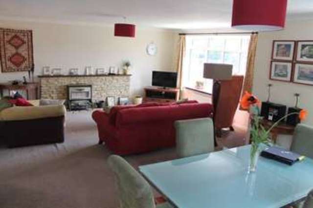  Image of 4 bedroom Detached house for sale in Wallis Road Waterlooville PO7 at Waterlooville Hampshire, PO7 7RX