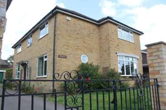  Image of 4 bedroom Detached house for sale in Wallis Road Waterlooville PO7 at Waterlooville Hampshire, PO7 7RX