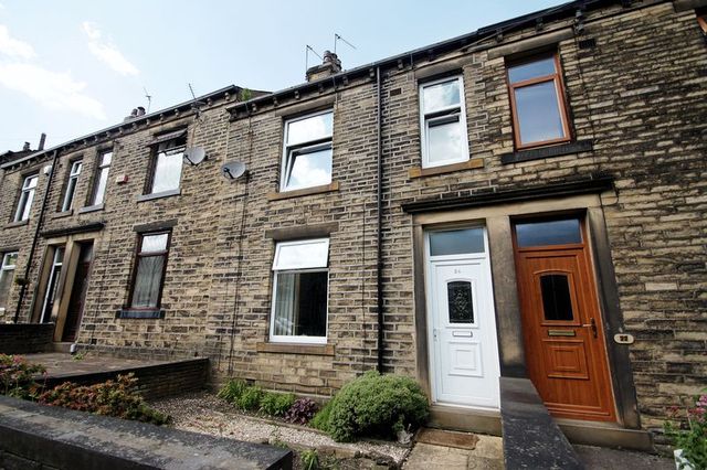  Image of 3 bedroom Detached house for sale in Waverley Road Elland HX5 at Waverley Road  Elland, HX5 0NL