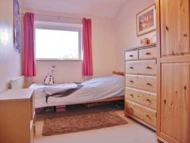 Image of 3 bedroom End of Terrace for sale in Waxes Close Abingdon OX14 at Abingdon, OX14 2NG