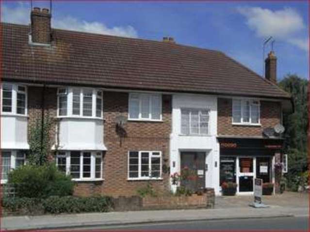  Image of 3 bedroom Property for sale in Wentworth Road Barnet EN5 at Wentworth Road  BARNET, EN5 4PA