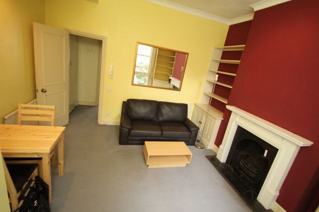  Image of 1 bedroom Flat to rent in Chesson Road London W14 at Chesson Road  West Kensington, W14 9QR