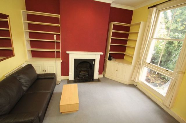  Image of 1 bedroom Flat to rent in Chesson Road London W14 at Chesson Road  West Kensington, W14 9QR