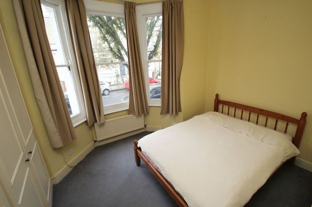  Image of 1 bedroom Flat to rent in Chesson Road London W14 at Chesson Road  West Kensington, W14 9QR