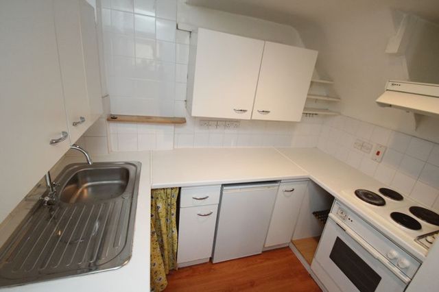  Image of 1 bedroom Flat to rent in Chesson Road London W14 at Chesson Road  West Kensington, W14 9QR