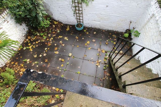  Image of 1 bedroom Flat to rent in Chesson Road London W14 at Chesson Road  West Kensington, W14 9QR