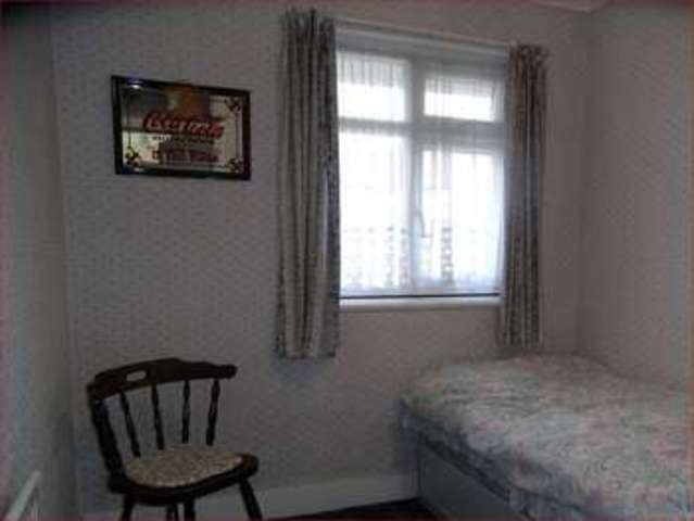  Image of 3 bedroom Terraced house for sale in Westcombe Drive Barnet EN5 at Westcombe Drive  Barnet, EN5 2BE