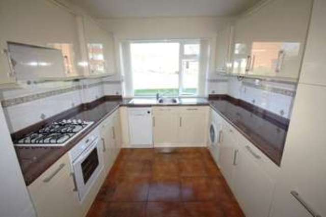  Image of 2 bedroom Flat to rent in Abbey Park Beckenham BR3 at Abbey Park Beckenham Beckenham, BR3 1PL
