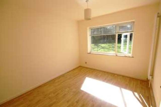  Image of 2 bedroom Flat to rent in Abbey Park Beckenham BR3 at Abbey Park Beckenham Beckenham, BR3 1PL